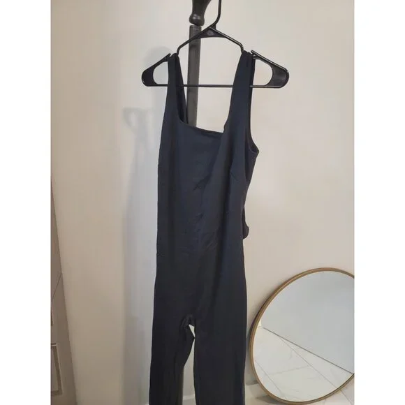 SPANXshape™ Booty Boost® Flare Jumpsuit Size 1X Black - Picture 1 of 6